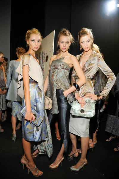 Look 1
